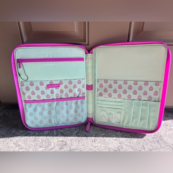 ‼️Vera Bradley Tablet Organizer‼️ - Picture 2 of 7
